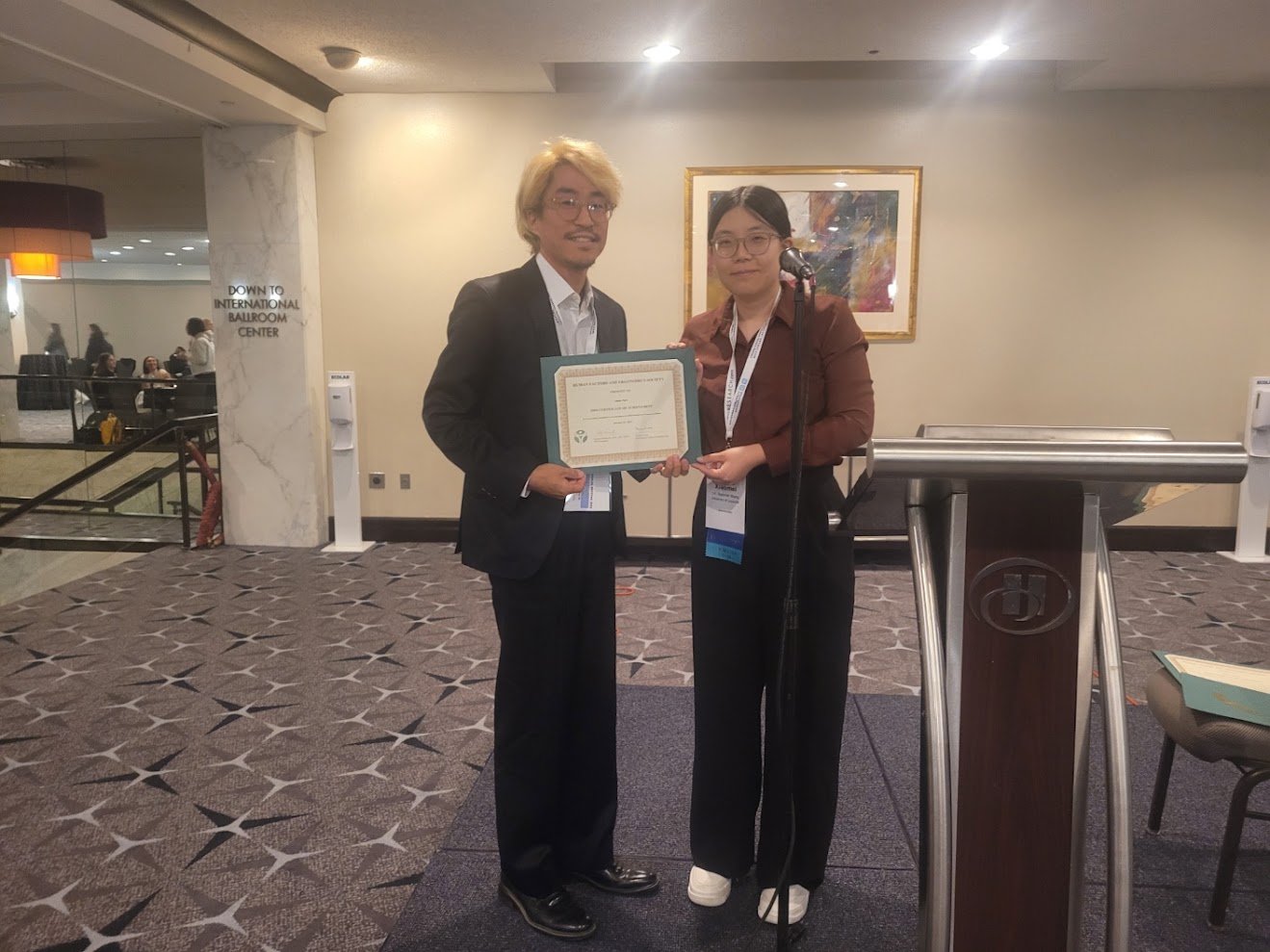 Dr. Junho Park receives an HFES Certificate of Achievement